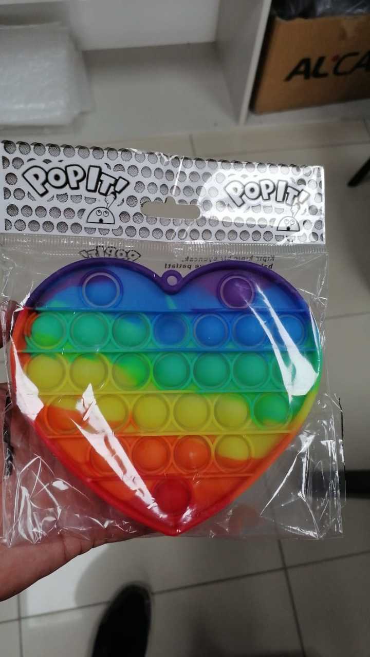 Kalpli Popit Stres Oyuncağı Gökkuşağı